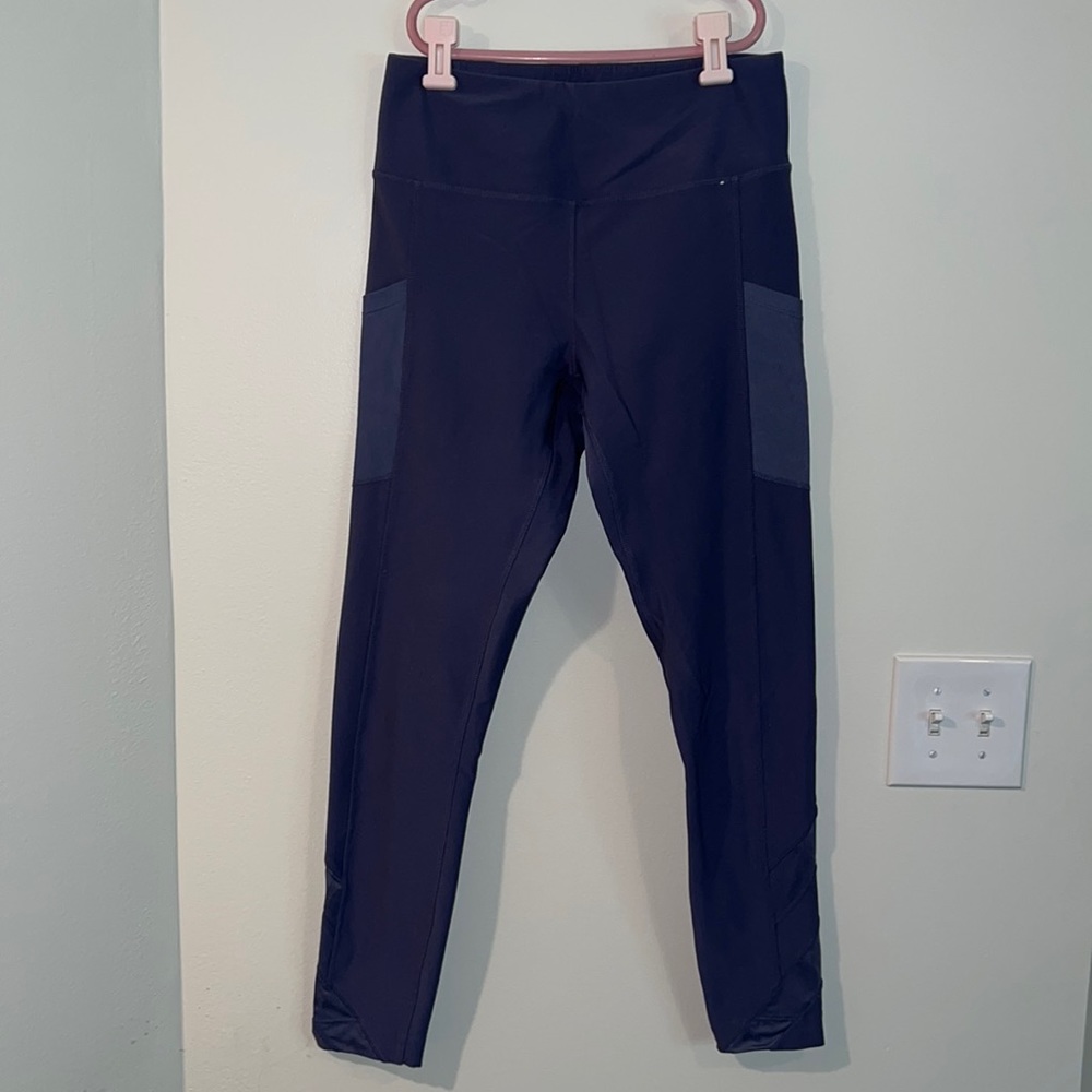 Leggings with Mesh Detail and Pocket